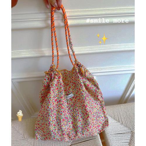 Japanese large-capacity ins floral beach shopping bag niche canvas bag shoulder tote bag student environmentally friendly cloth bag