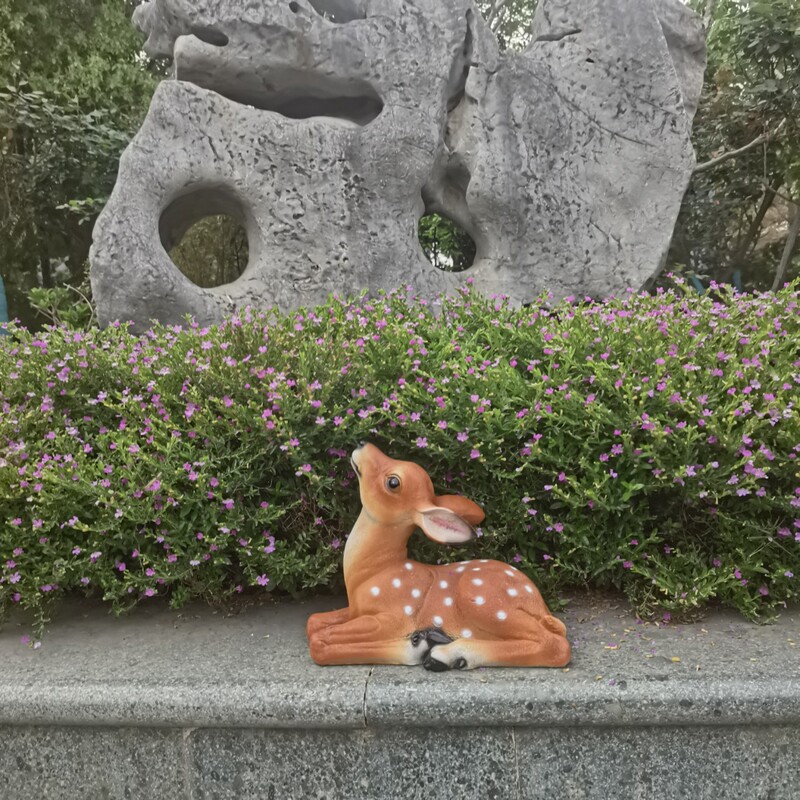 模擬ニホンジカ動物装飾品屋外庭中庭ヴィラ庭芝生風景装飾樹脂装飾品|undefined