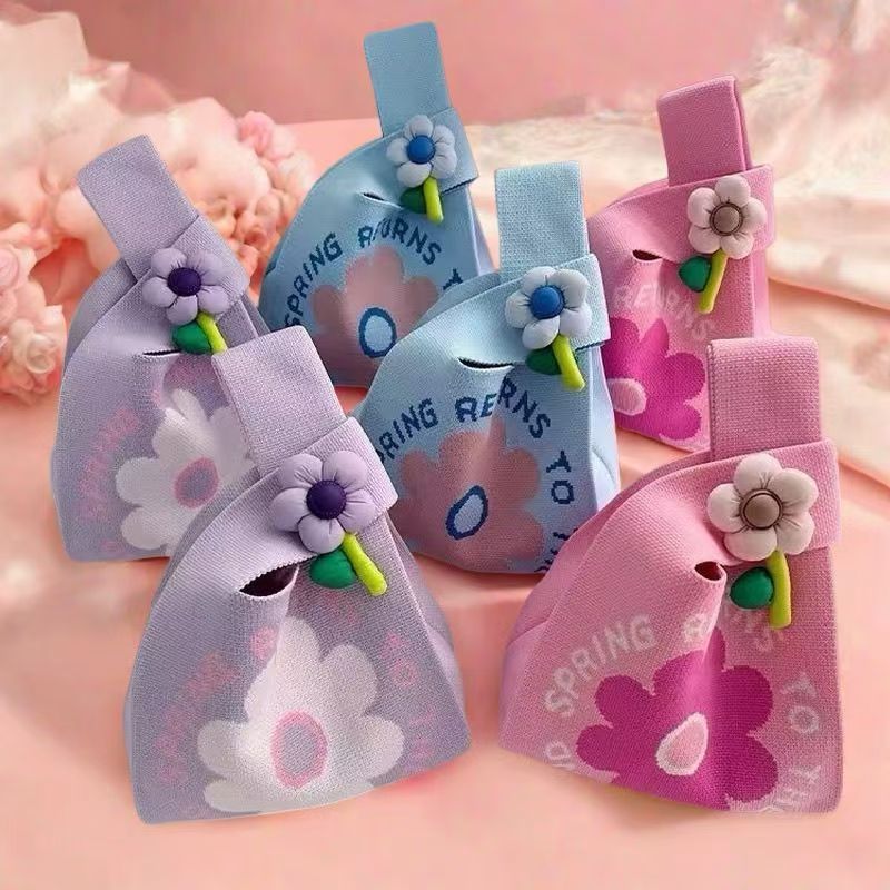 新款手提包通勤手拿包包便携收纳结婚伴手礼袋可爱花朵针织包手提