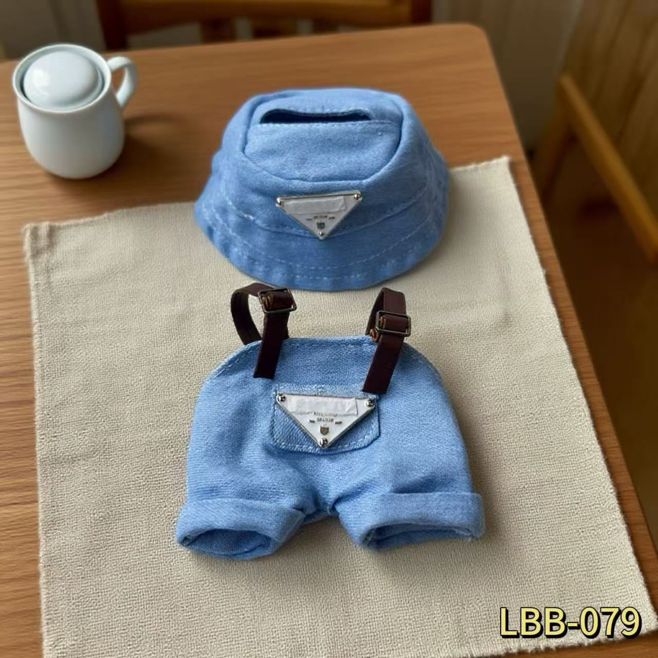 Ropa labububa una, dos y tres generaciones al por mayor caja ciega peluche colgantes de tela de lona muñeca correa casual pantalones de cambio