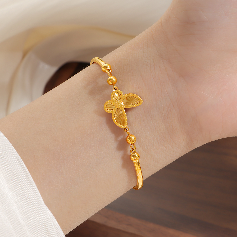 Light Luxury and High-Looking Titanium Steel Elbow Single-Sided Butterfly Bracelet for Women, Niche Exquisite Non-Fading Versatile Popular Hand Jewelry for Women