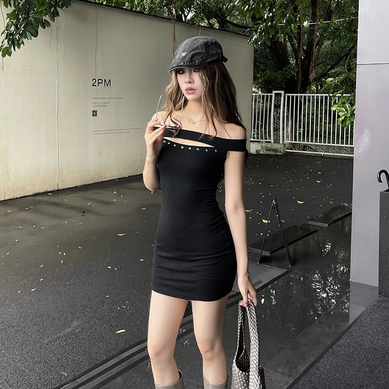 伊莉雅法式复古连衣裙夏季铆钉镂空一字肩收腰连衣长裙LH25146XGG|undefined