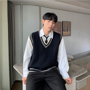 2025 Autumn and Winter College Wind Twist Sweater Men's Casual V-neck Vest Knitted Sweater Korean Loose Waistcoat