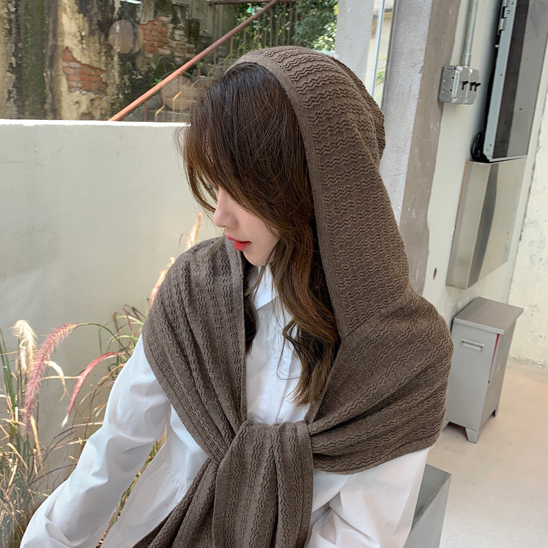 Estilo coreano nuevo chal de punto de las mujeres Otoño e Invierno bufanda de lana sombrero de una sola pieza ropa exterior color sólido mantón del Cabo en stock