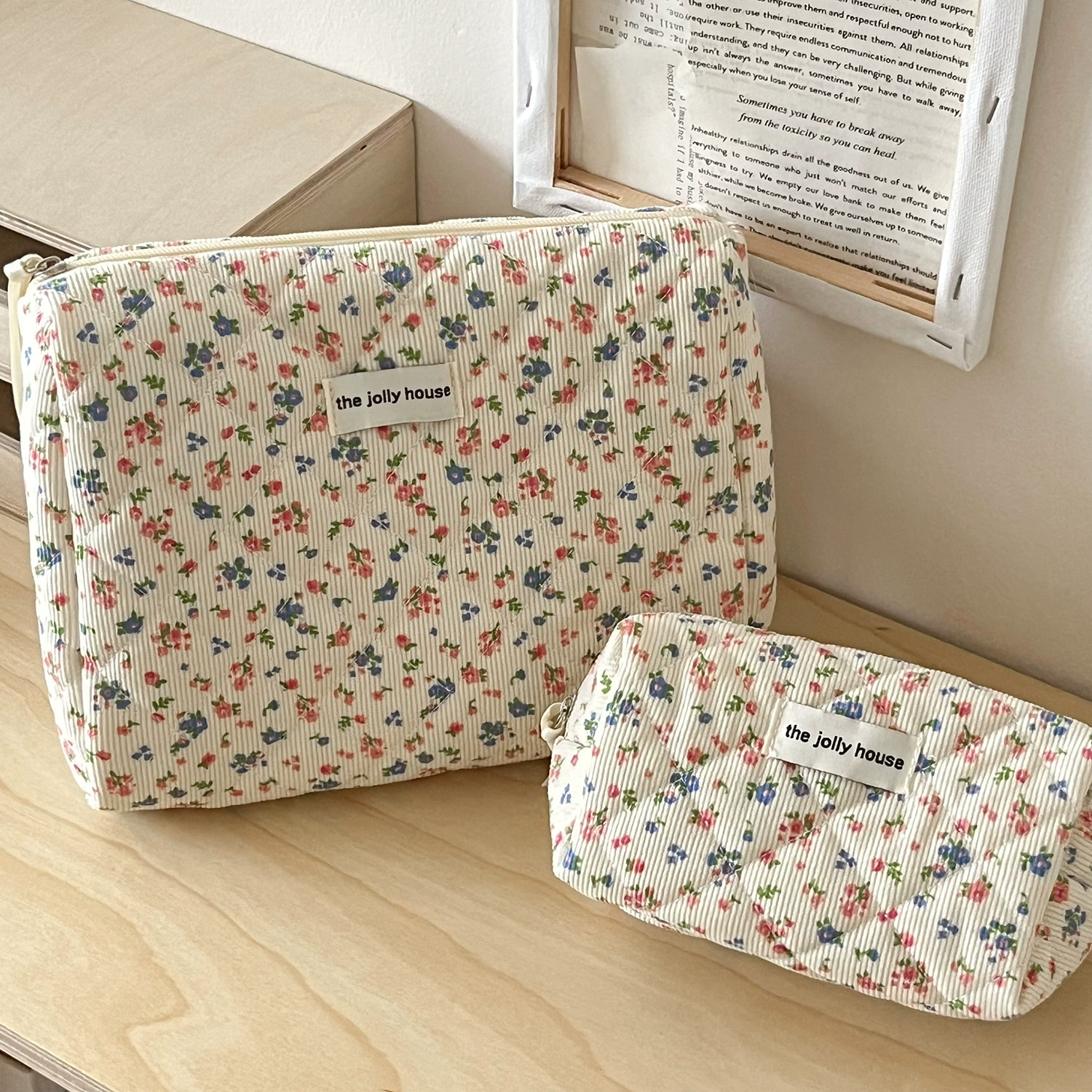 Fresh cute cosmetic bag, handheld organizer bag