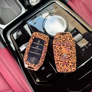 Suitable for Toyota car key fob covers: Highlander, cute KT cat design, leopard print, Camry, and Sienna key fob covers