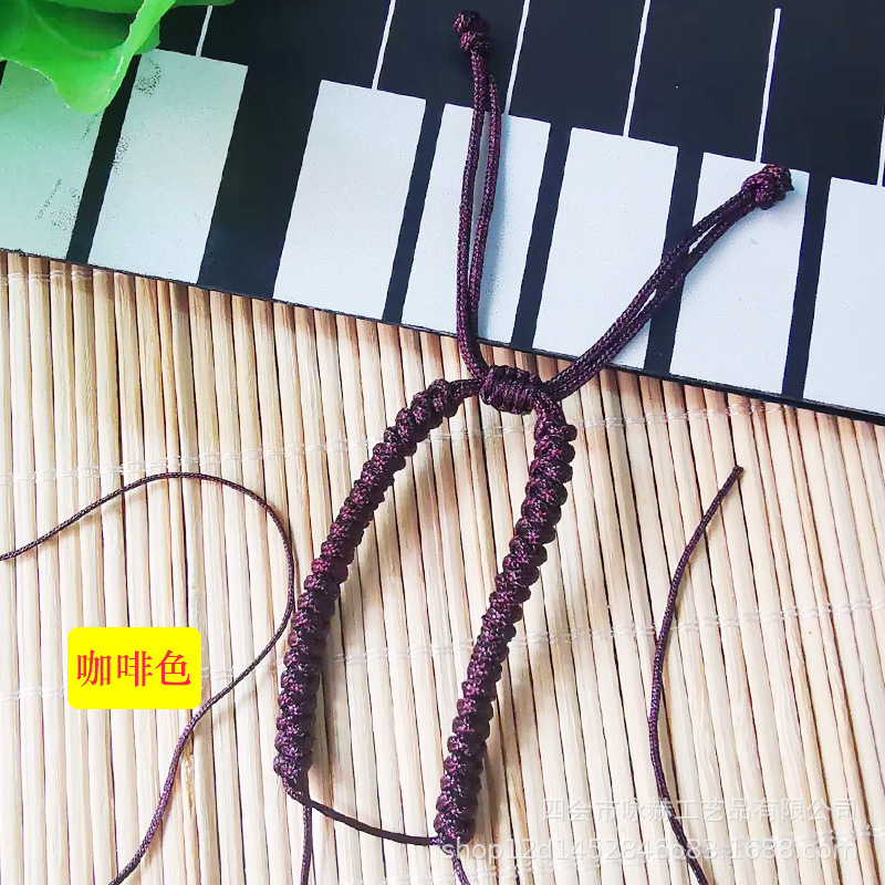 咖啡不带尾珠金刚结手链1