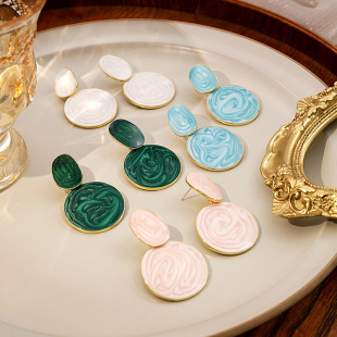 �W���׺ΈA�ε��Ͷ��h �����R�����E�A�����y�����W�ǹ�ɫ���Ů