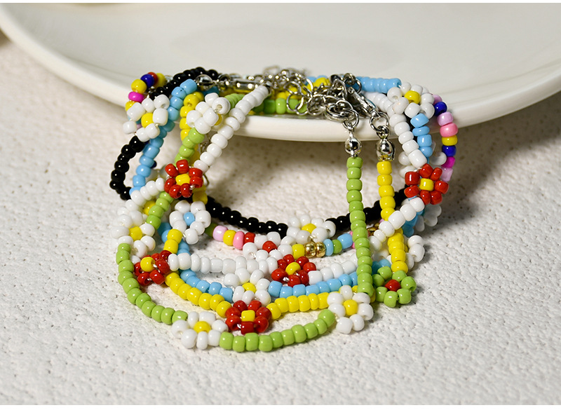 Fashion Hand-woven Flower Daisy Bead Bracelet Jewelry display picture 3