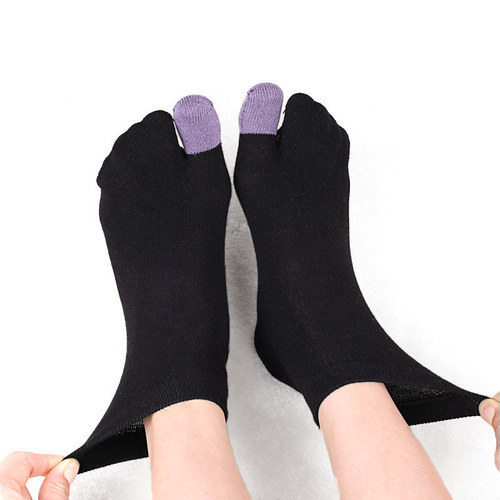 New two-toe socks for men and women in spring and summer thin short-tube solid color sweat-absorbent breathable split-toe socks flip-flops split-toe socks