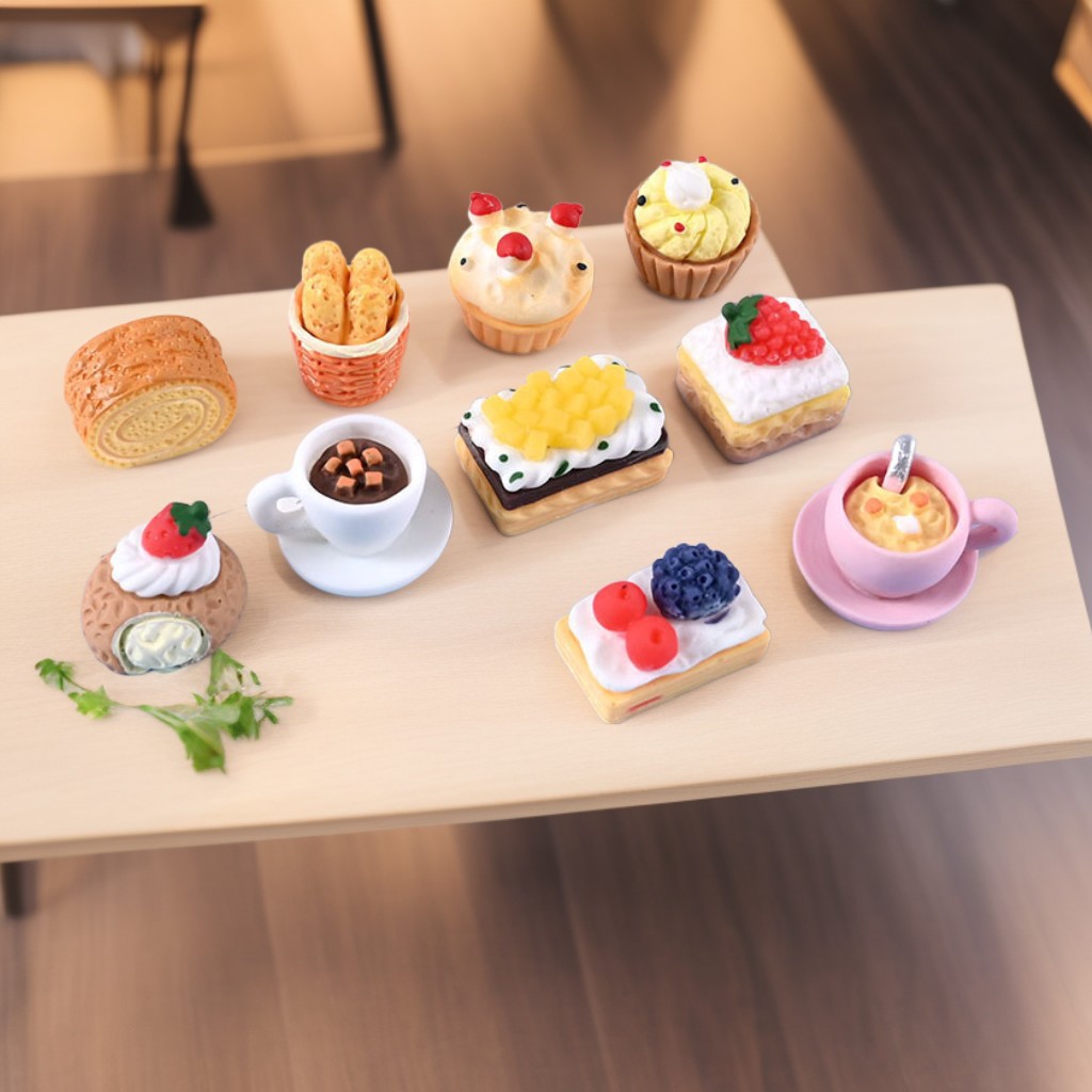 Small cream food play