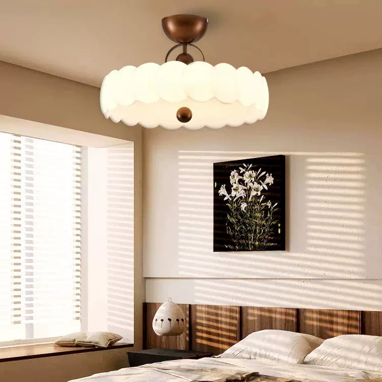 法式中古风卧室吸顶灯复古胡桃木布艺主卧灯南洋风高级感房间灯具