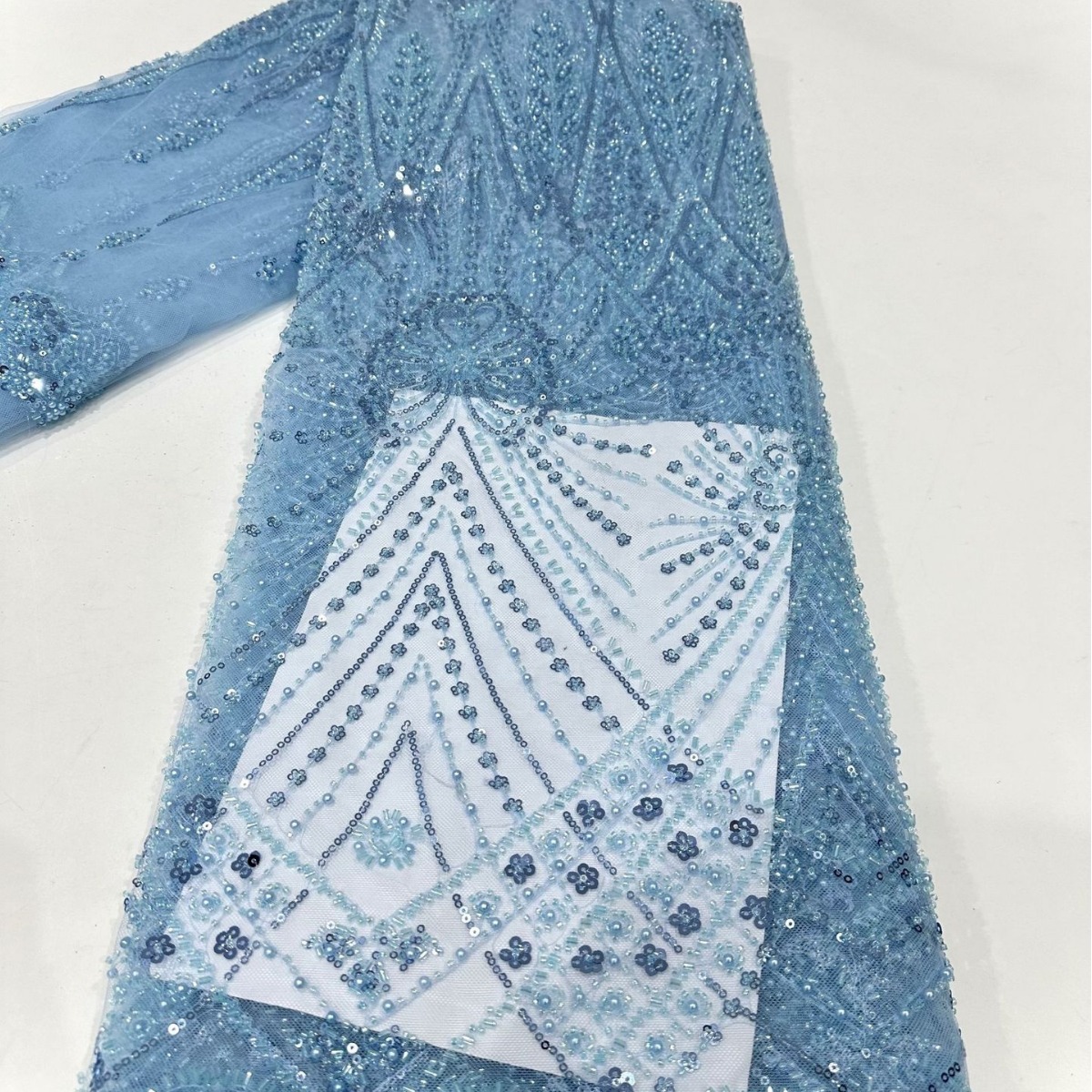 Tubo de perlas bordado por computadora bordado de lujo vestido de boda modelo de vestido de mujer falda de tela de corte comercio exterior transfronterizo
