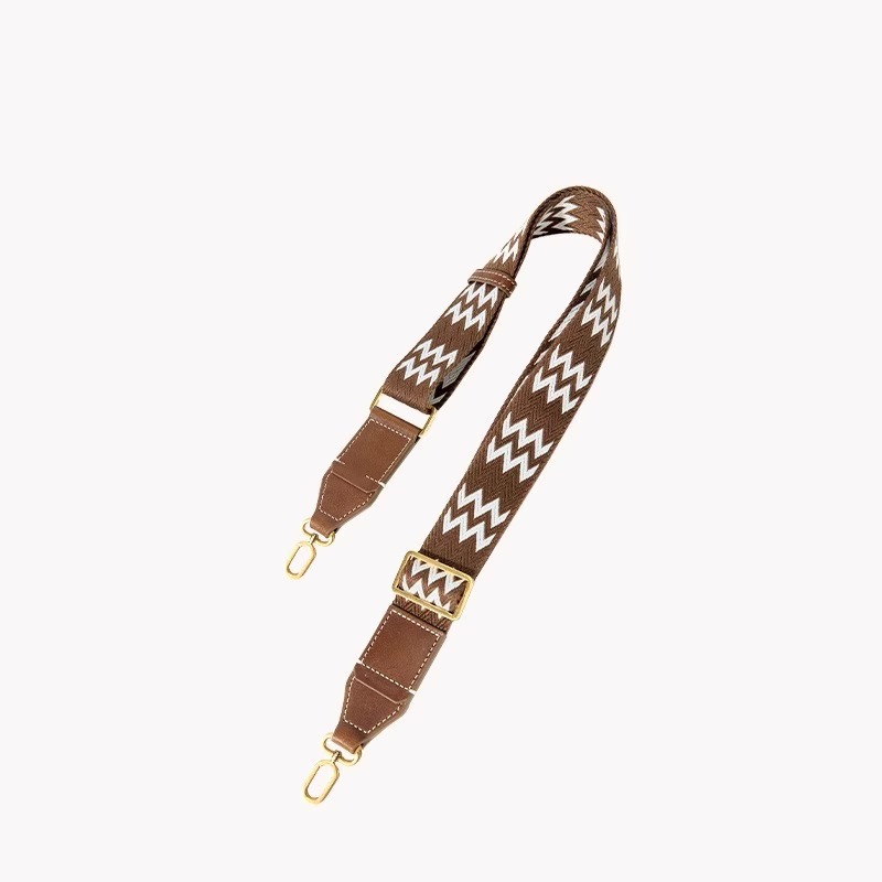 Hay un tubo giratorio de pino, piedra, semillas de Bodhi, calabaza, taza de alivio de preocupaciones