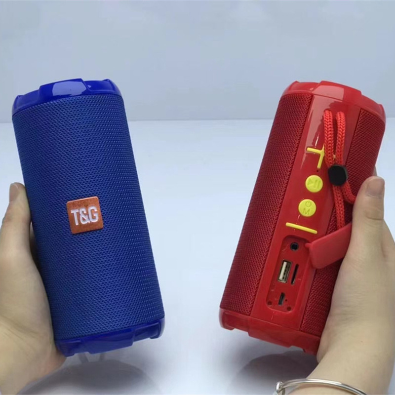 Altavoces Bluetooth inalámbricos TG621 tarjeta portátil portátil al aire libre tela impermeable FM radio TWS serie modelo privado