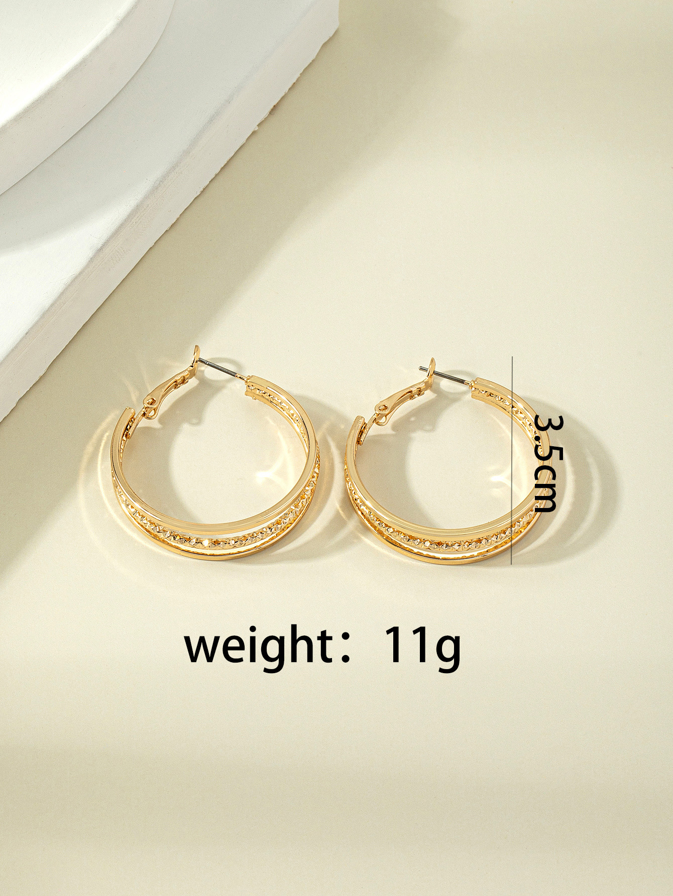 Mode Simple Gros Alliage Boucle D&#39;oreille Cerceau Bijoux Femme display picture 4