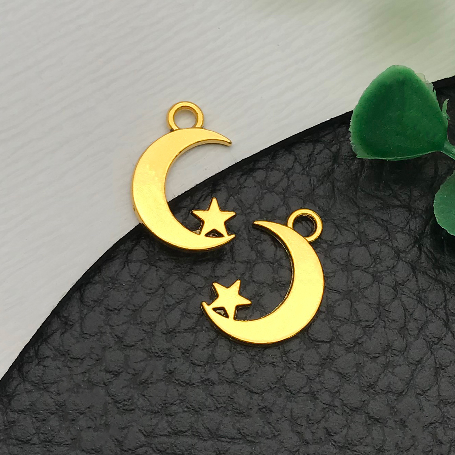 13570-古金锌合金月亮星星10x11-0.6g