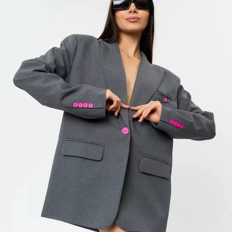 Деловой костюм-куртка в стиле casual