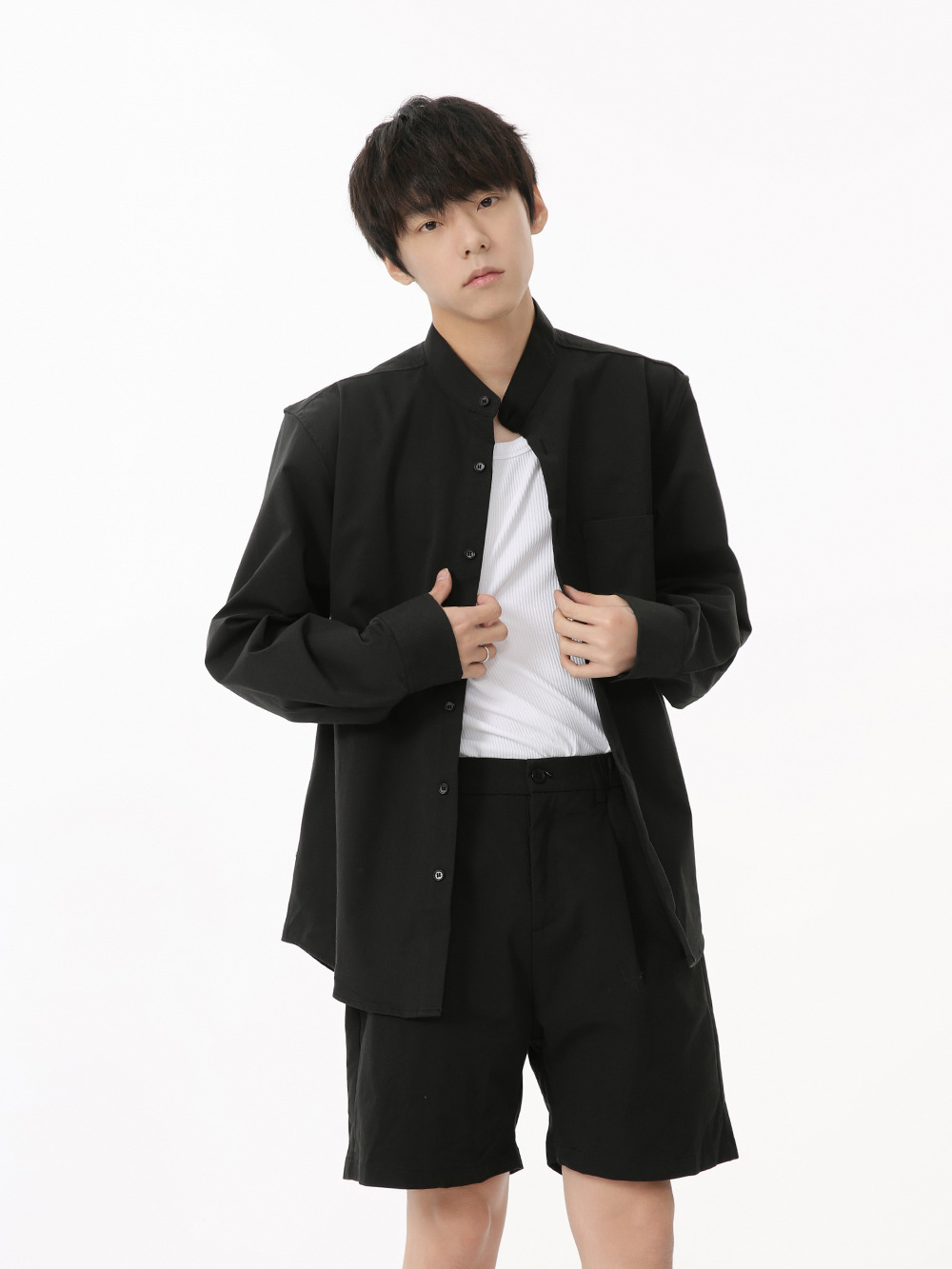 MTLCLOTHES Hombres| Camisas de color sólido coreanas, pantalones casuales de cinco puntos, moda diaria de traje de viaje