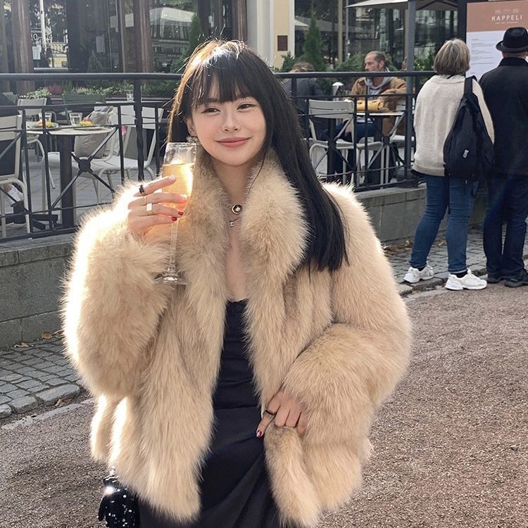 2025 Autumn/Winter Faux Fox Fur Coat with Stand Collar, Thickened and Warm Korean Style Fur Coat for Women 2025 Autumn/Winter Faux Fox Fur Coat with Stand Collar, Thickened and Warm Korean Style Fur Coat for Women