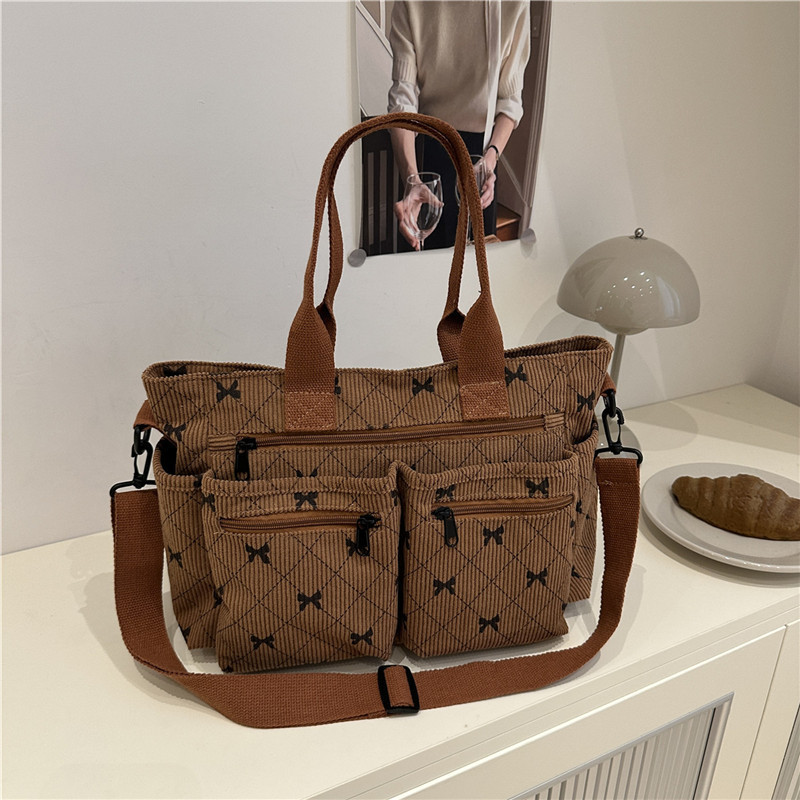 2025 New Summer Style Simple and Fashionable Armpit Tote Bag, This Year’S Popular Fashion Retro Corduroy Commuter Shoulder Bag 2025 New Summer Style Simple and Fashionable Armpit Tote Bag, This Year’S Popular Fashion Retro Corduroy Commuter Shoulder Bag