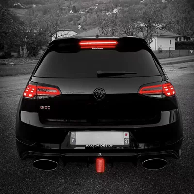 Suitable for modification of rear spoiler knife rear lip RS pilot light M3M4 high density lamp beads high quality F1 brake light