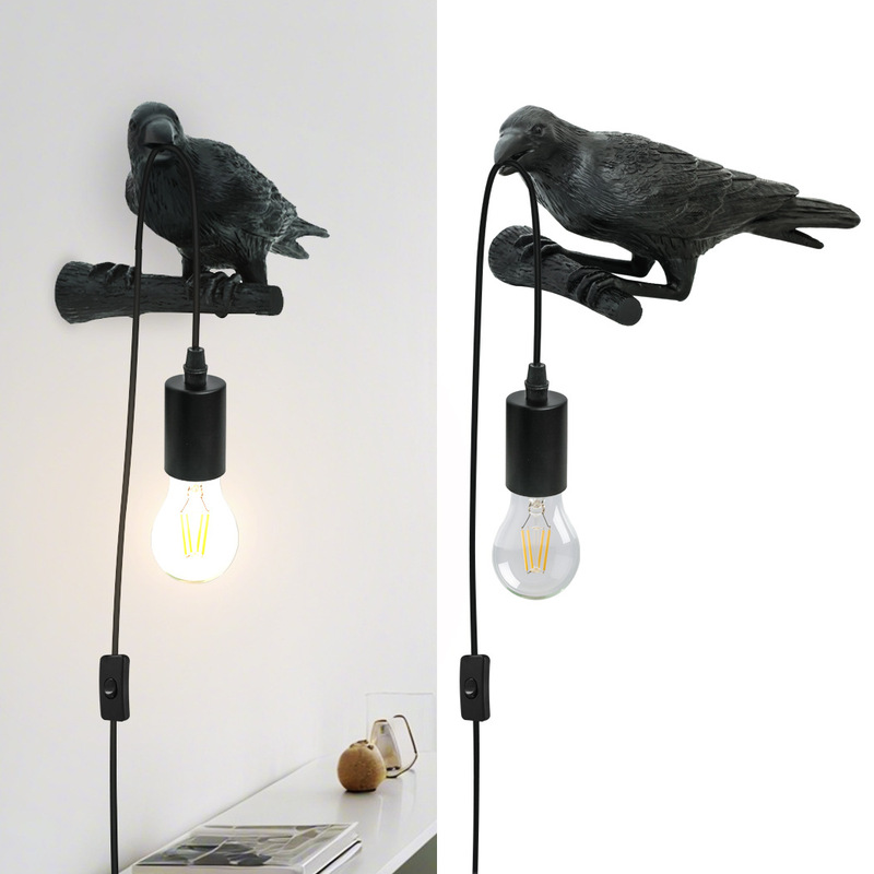 Creative crow wall-mounted decorative lamp, personalized resin bird art wall lamp, suitable for living room and bedroom background wall decor Creative crow wall-mounted decorative lamp, personalized resin bird art wall lamp, suitable for living room and bedroom background wall decor