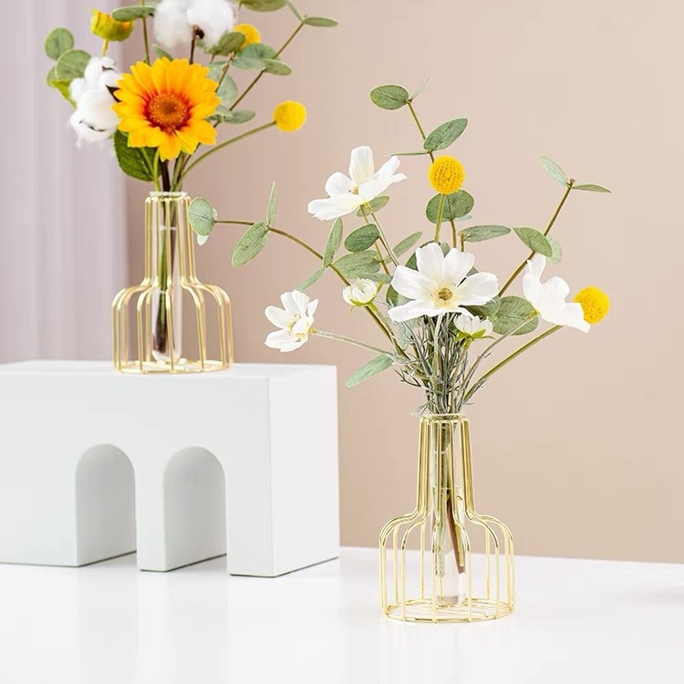 Fábrica al por mayor Nordic ins oro florero de cristal hierro flor seca hidropónico salón comedor Mesa TV gabinete decoraciones