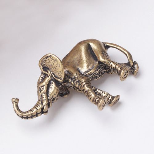 Pure brass vintage aged baby elephant desktop ornaments solid copper sculpture mini elephant tea pet handle pieces crafts wholesale