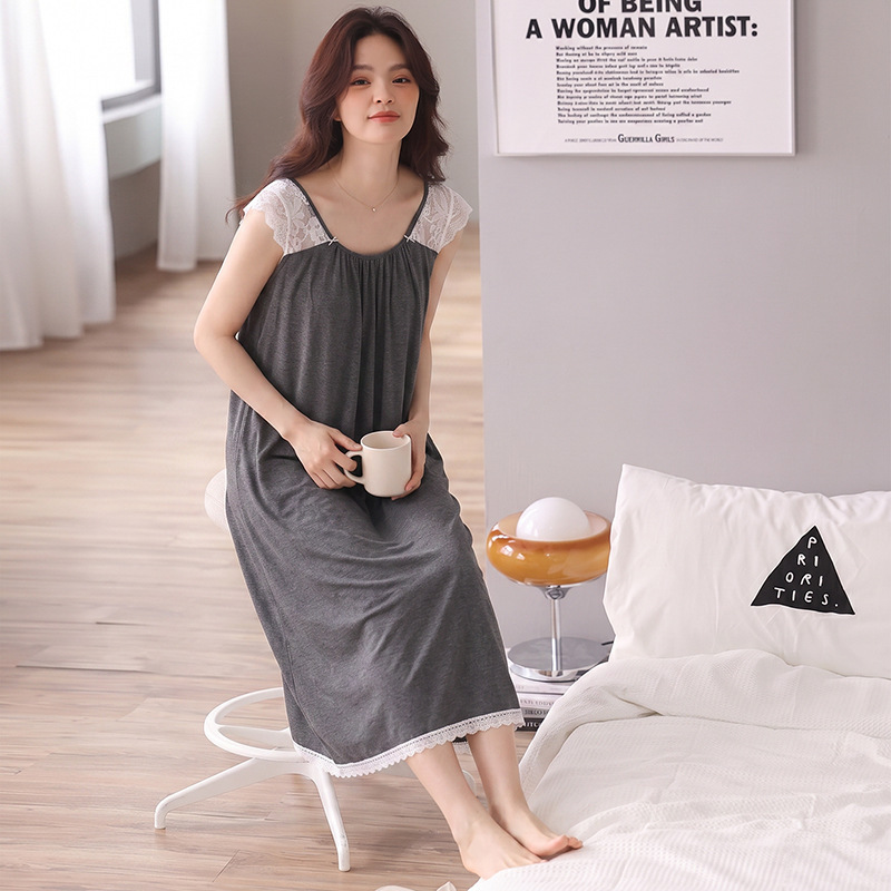 Women's Summer Pajamas with Breast Pads, Ice Silk Suspenders, Lace, Small Flying Sleeves, Tassel Shorts, Two-Piece Set That Can Be Worn Outside Women's Summer Pajamas with Breast Pads, Ice Silk Suspenders, Lace, Small Flying Sleeves, Tassel Shorts, Two-Piece Set That Can Be Worn Outside