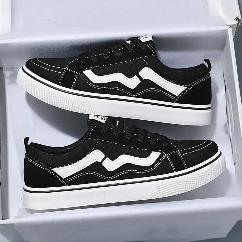 Zapatos de lona para hombres de verano 2024 nuevos zapatos casuales juveniles zapatos deportivos bajos de moda zapatos planos versátiles