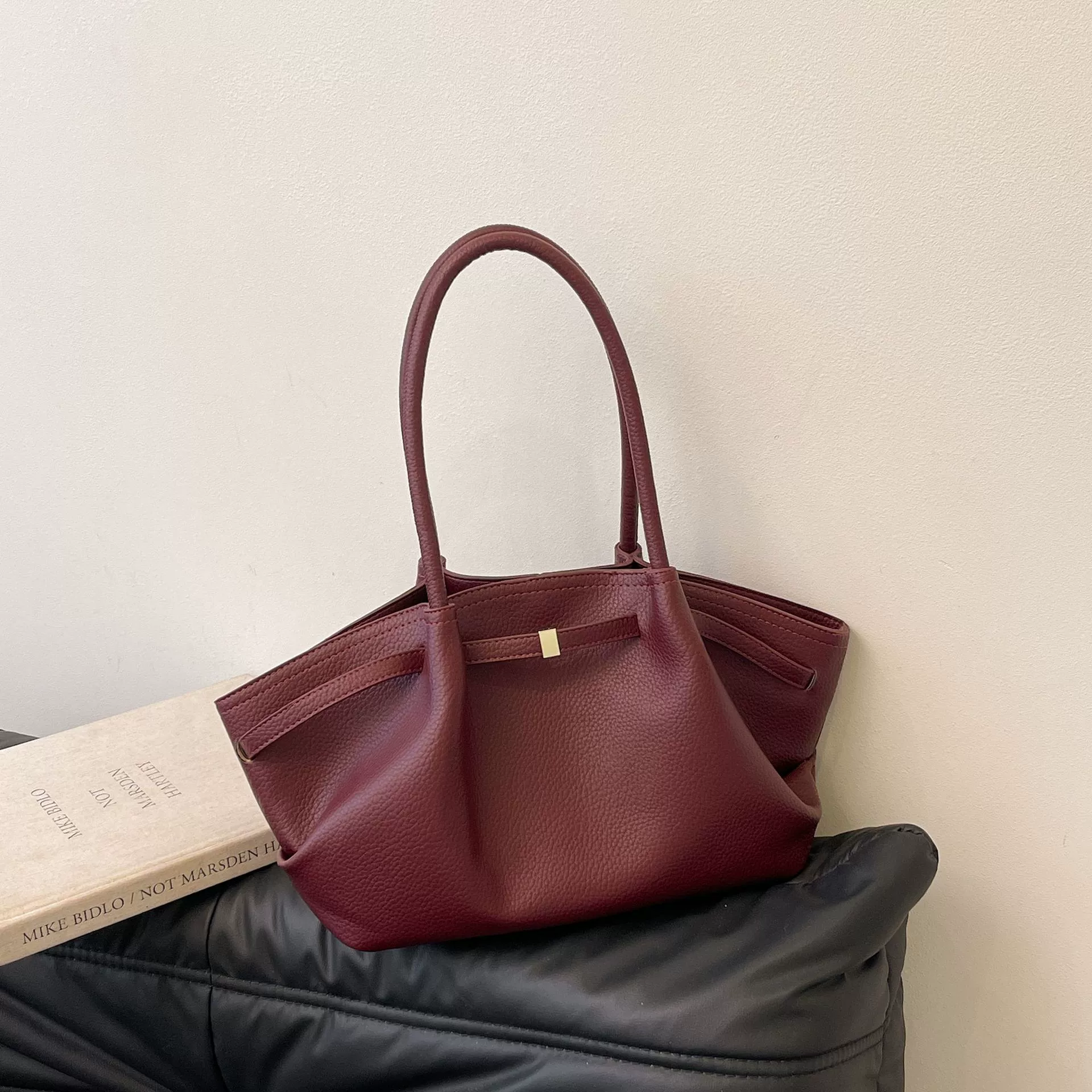 (Cross-border trading), capacious one-shoulder bag