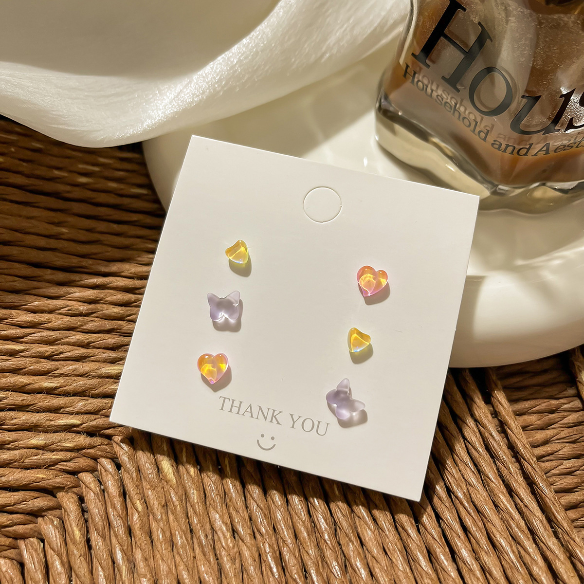 Juego de pendientes de aguja plateados, sencillos y compactos para mujer, pendientes geométricos en forma de corazón, bonitos, dulces y versátiles, venta al por mayor para puestos de mercado