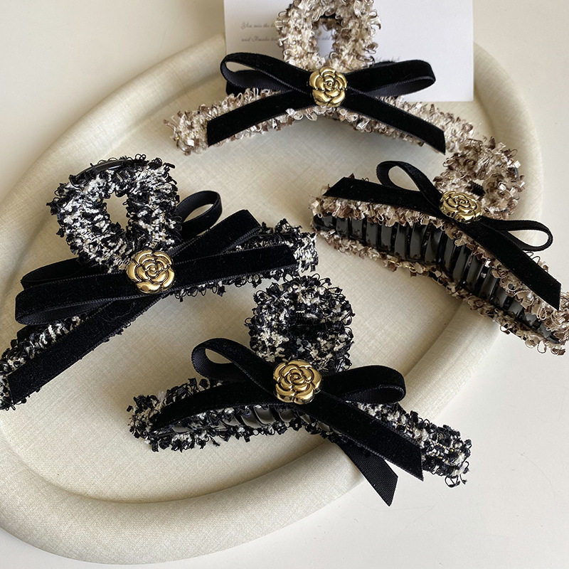 Autumn and Winter Atmosphere Small Fragrance Fabric Grab Clip High-End Camellia Hair Shark Clip French Headwear on the Back of the Head