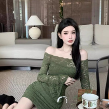 名媛一字肩蕾丝连衣裙女秋季新款打底修身显瘦气质性感包臀短裙子
