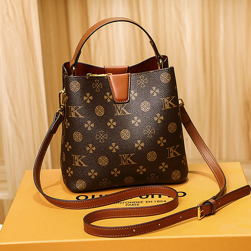 Women's Genuine Leather Handbag 2025 New Trendy Fashion Shoulder Crossbody Color-Block Monogram Bucket Bag