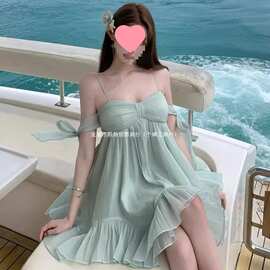 原版做法有内里薄荷绿吊带露肩蝴蝶结蓬蓬裙小个子度假风连衣裙女