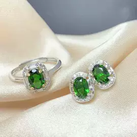 戒指;吊坠;耳钉