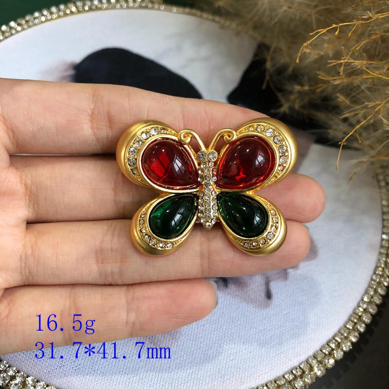 Alloy Material Butterfly Pattern Retro Butterfly Alloy Inlay Artificial Gemstones Women's Brooches