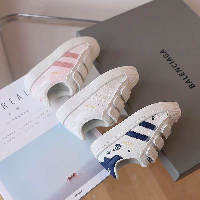 Весенние и осенние новые детские кроссовки в корейском стиле с открытым носком, дышащие белые туфли для девочек, повседневная спортивная обувь для мальчиков.