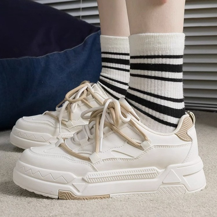 Moda ocio estilo de hadas zapatos blancos zapatos de mujer 2025 primavera nueva ropa exterior de mujer cómodos zapatos de suela gruesa