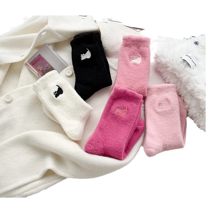 Fleece keep warm cartoon cute demi-season knee socks for pregnant, increased thickness, mid-length, with embroidery