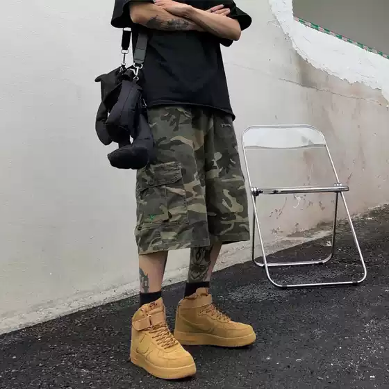American Streetwear Loose Camo Cargo Wide-Leg Shorts 7/8 Length with Elastic Waist Unisex Casual
