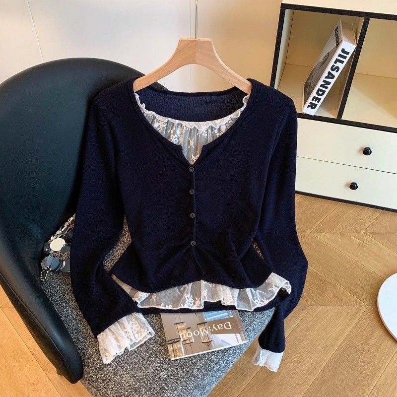 French Fake Two-Piece Lace Splicing T-Shirt for Women Autumn 2025 New Style Beautiful and Beautiful Slim Long-Sleeved Top for Women