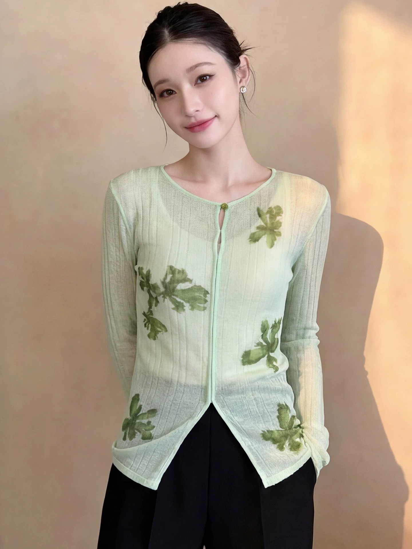 Áo len nữ cổ lọ thiết kế độc đáo mùa xuân hè — xanh lá cây