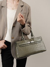 �P�����{�~�yţƤ�ٴ�Ů��2025�¿�����μ�б�������������