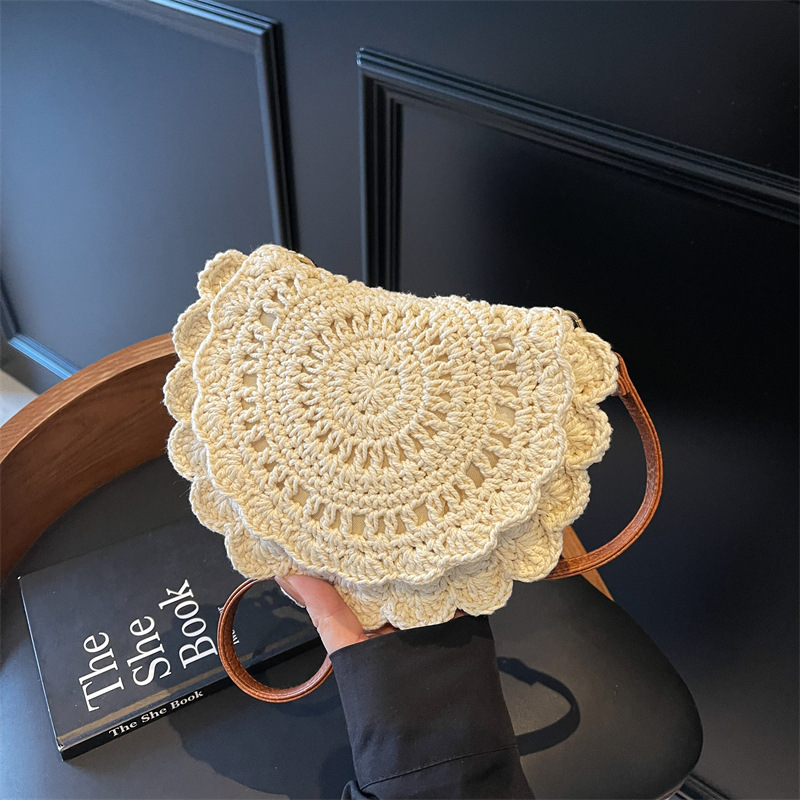 Bohemian Ethnic Style Women's Bag 2026 New Lace Hollow Out Woven Phone Bag Beach Vacation Bag - Thumbnail 7