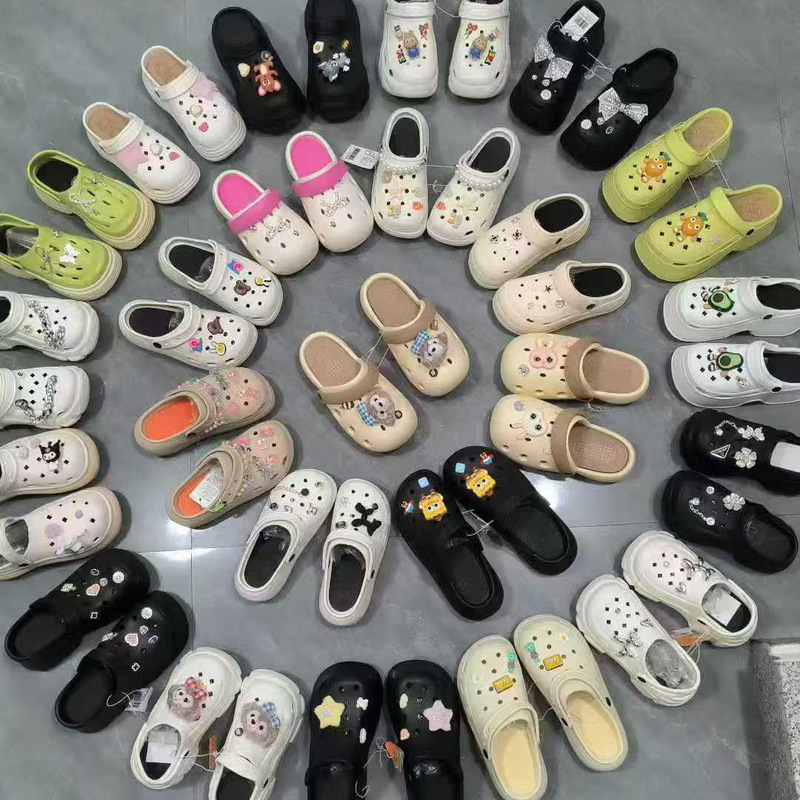 Senma Women's Assorted Clogs with a New Ultra-Comfortable Feel, Thick-Soled, Unisex, for Summer Outdoor Wear, Beach, Driving, and Casual Slippers