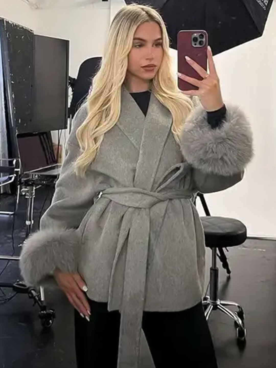2025 Autumn/Winter French Style Woolen Short Coat for Women with Fur Cuffs, V-Neck, Tie, Solid Color, European and American Style