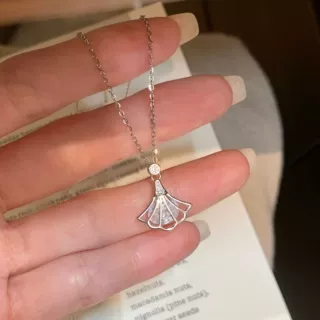 S925纯银满钻裙子项链女日系轻奢高级感小众设计锁骨链小红书爆款